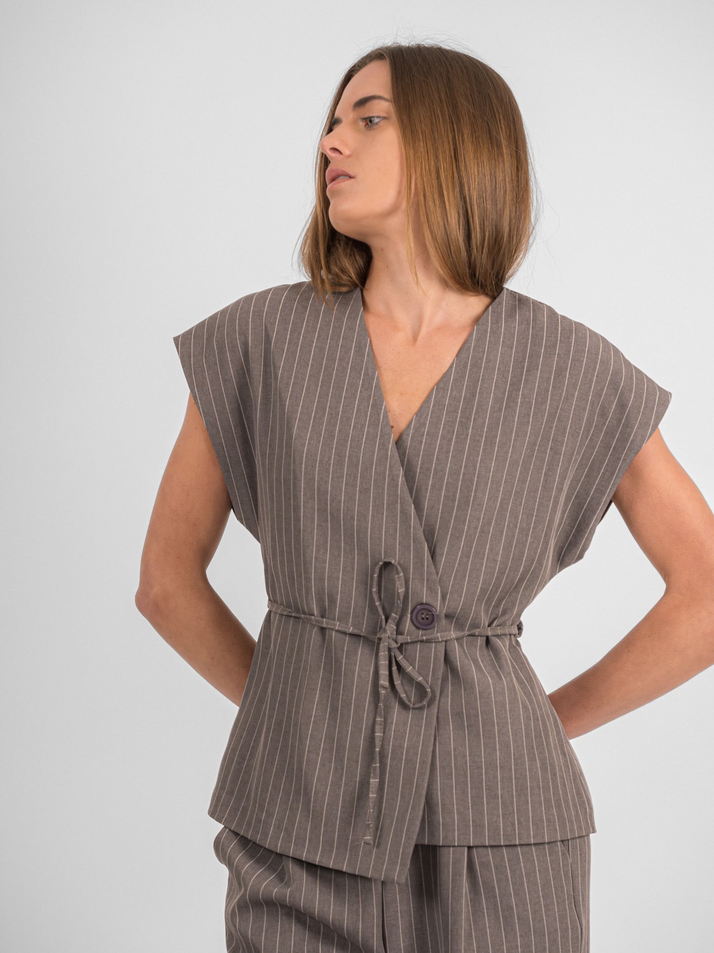 Ensemble rayé pantalon blazer sans manches