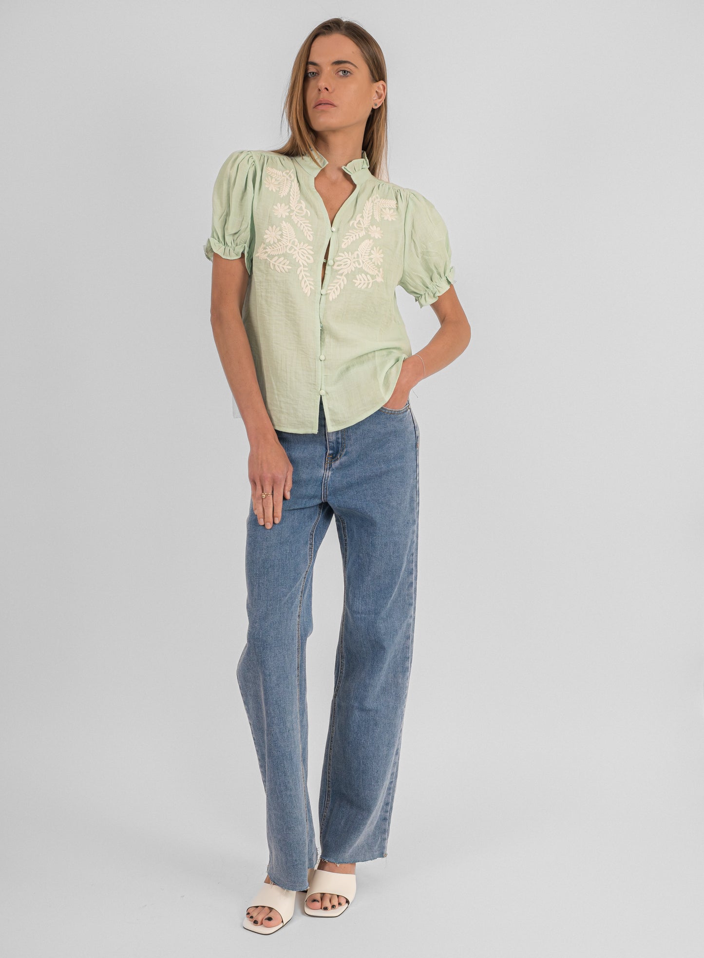 Chemise brodée à manche courte - P3 PA