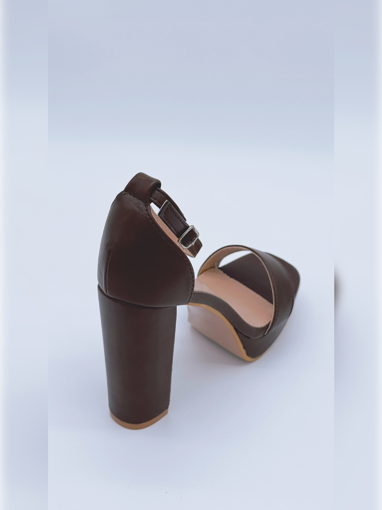 Sandales à talon haut