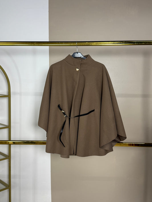 CAPES AVEC CEINTURE DÉTAIL DORÉE