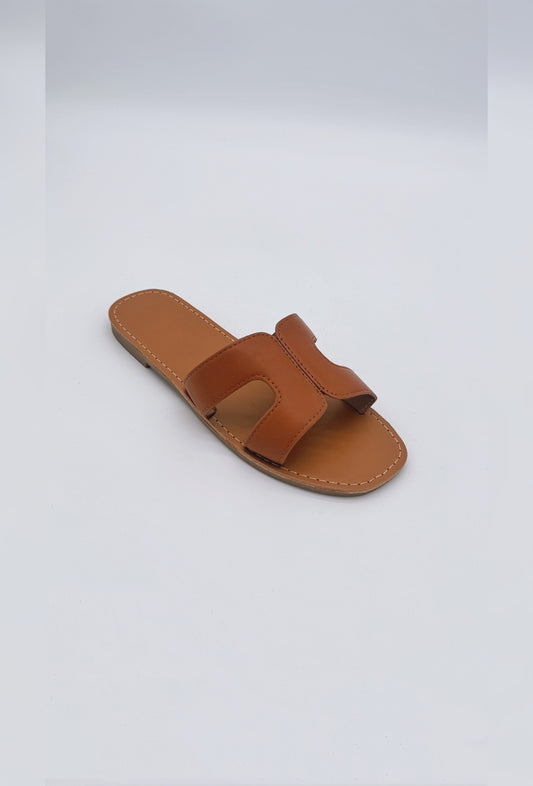 Sandales plates minimalistes